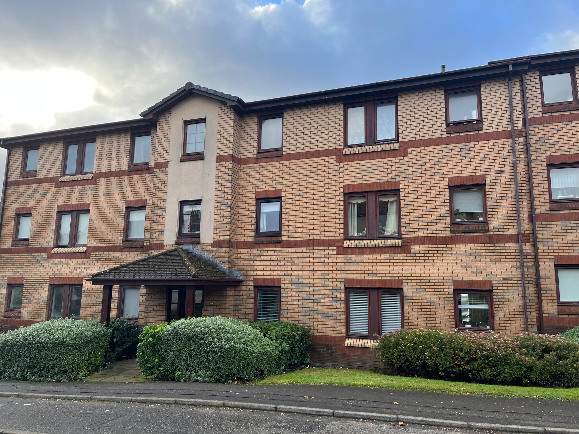 Property Bureau Property for sale and rent in Glasgow, Dunbartonshire