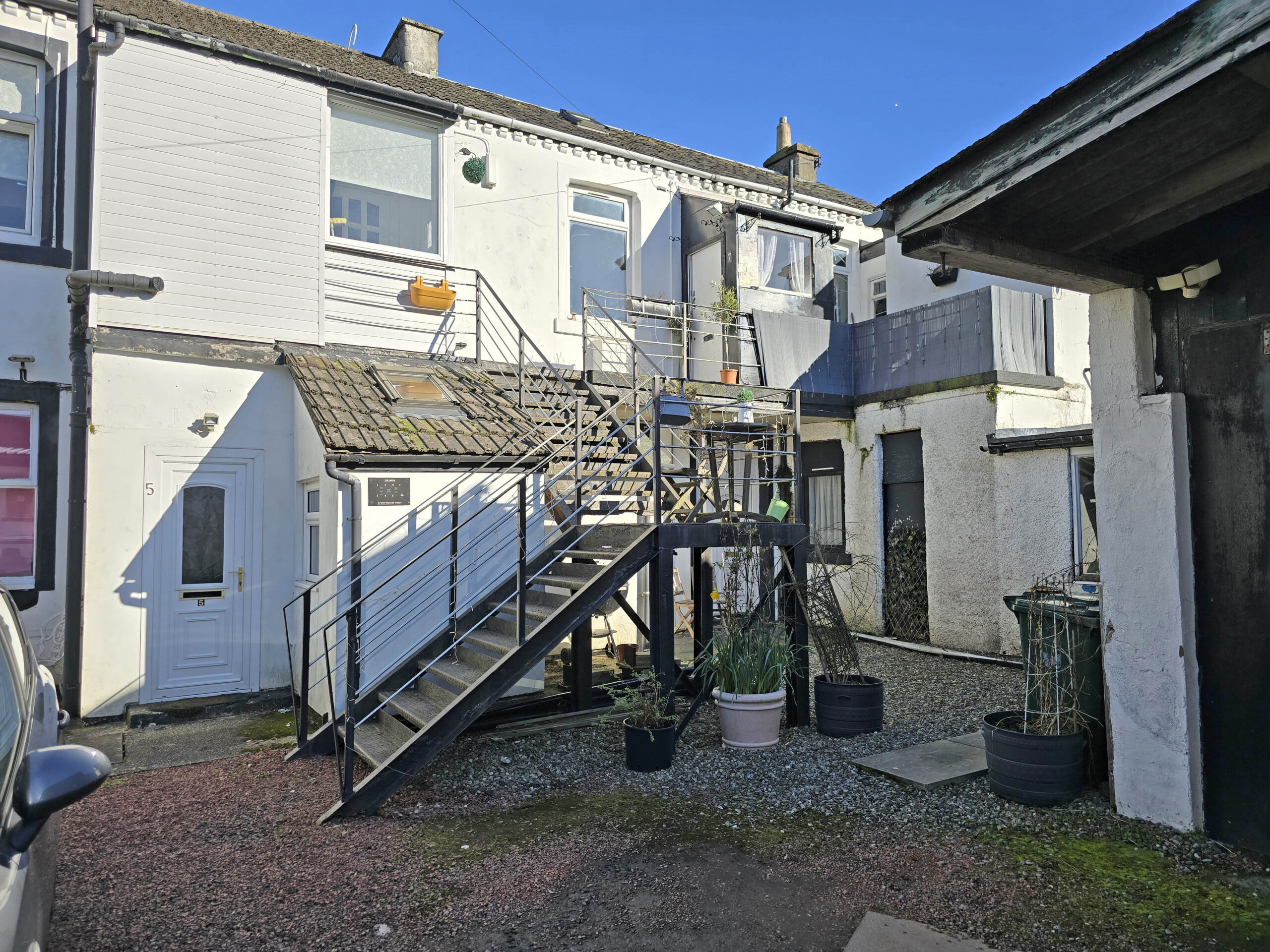 Flat 6, 90 The Mews, West Princes Street, Helensburgh G84 8XD